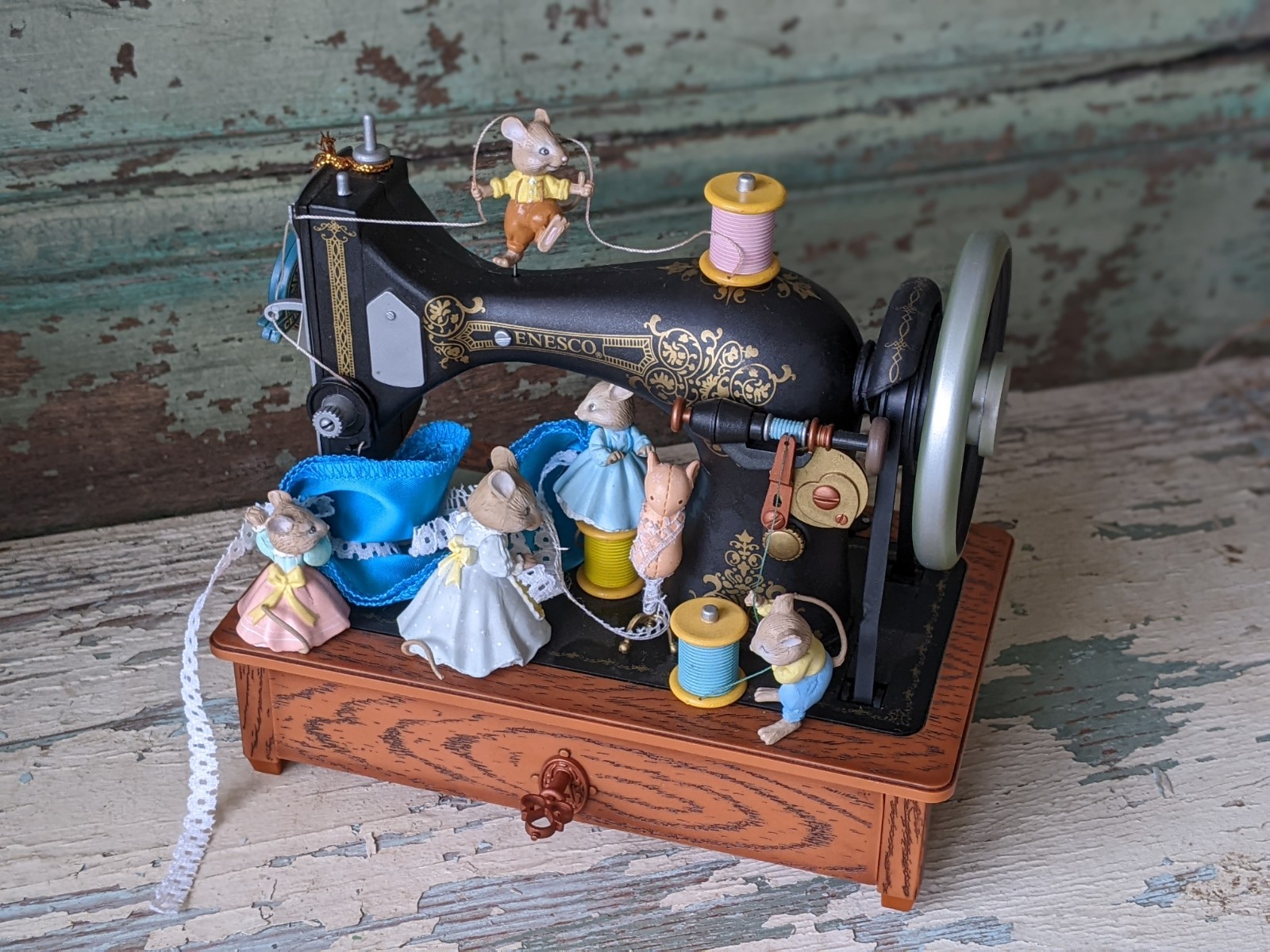 1989 Enesco World Of Music Working Animated Sewing Machine Music Box - Working 1989 Enesco World Of Music Working Animated Sewing Machine Music Box - Working