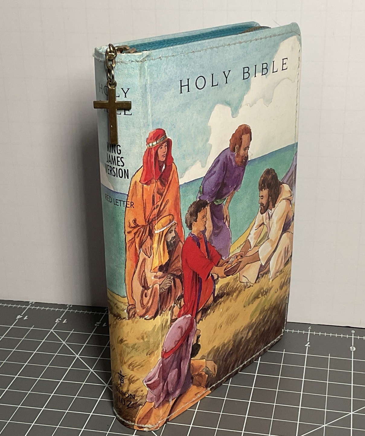 Vintage 1987 Holy Bible Zipper Closure Childrens Jesus Loaves Fishes Cross Pull Vintage 1987 Holy Bible Zipper Closure Childrens Jesus Loaves Fishes Cross Pull