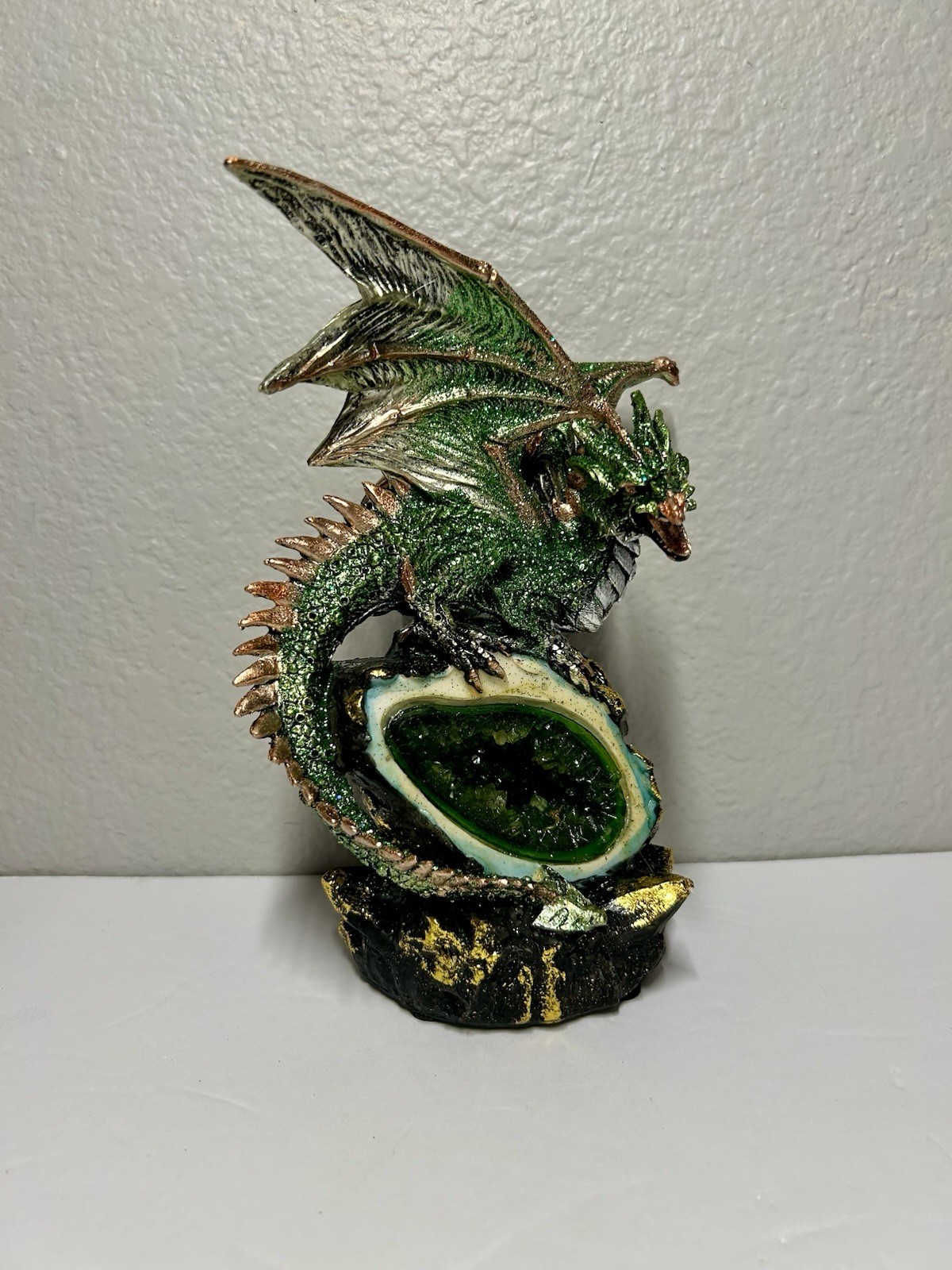 Emerald Crystal Dragon Figurine Glittery Green Wicked Dragon 8” Emerald Crystal Dragon Figurine Glittery Green Wicked Dragon 8”