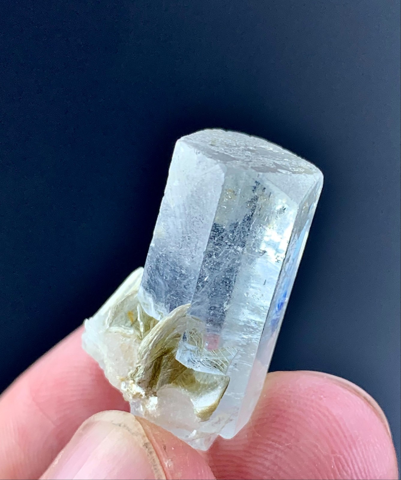 29 Carat Aquamarine Crystal Specimen From Pakistan
