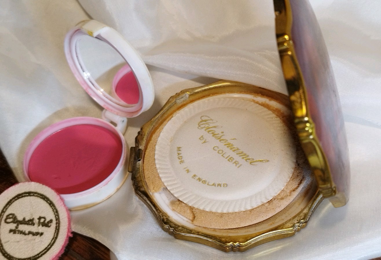 Vtg Vanity Compact Lot(2) 1940s Elizabeth Post Cake Rouge 1950s Kigu Cloisenanel Vtg Vanity Compact Lot(2) 1940s Elizabeth Post Cake Rouge 1950s Kigu Cloisenanel