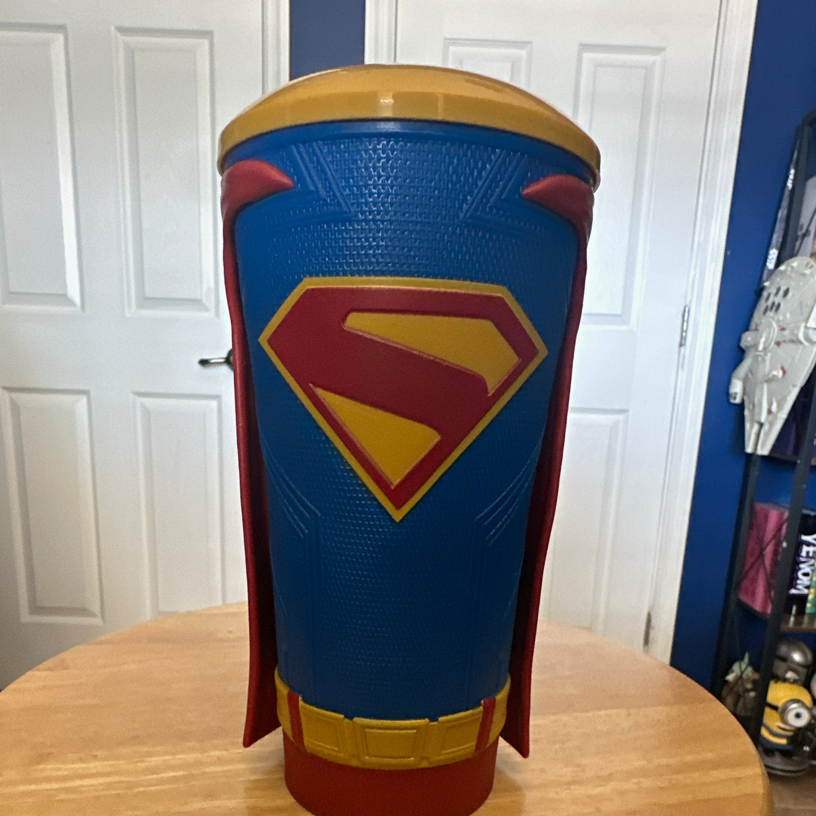 Superman 2025 DC Comics 24 oz Plastic Travel Mug Tumbler w/ Lid, Red Blue Yellow Superman 2025 DC Comics 24 oz Plastic Travel Mug Tumbler w/ Lid, Red Blue Yellow