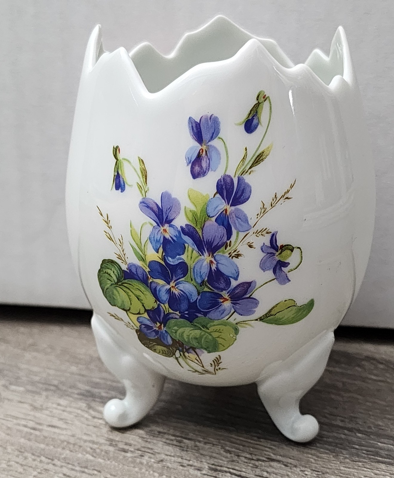 Vintage Limoges France Tri-Foot Porcelain Violet Floral Cracked Egg Vase Vintage Limoges France Tri-Foot Porcelain Violet Floral Cracked Egg Vase
