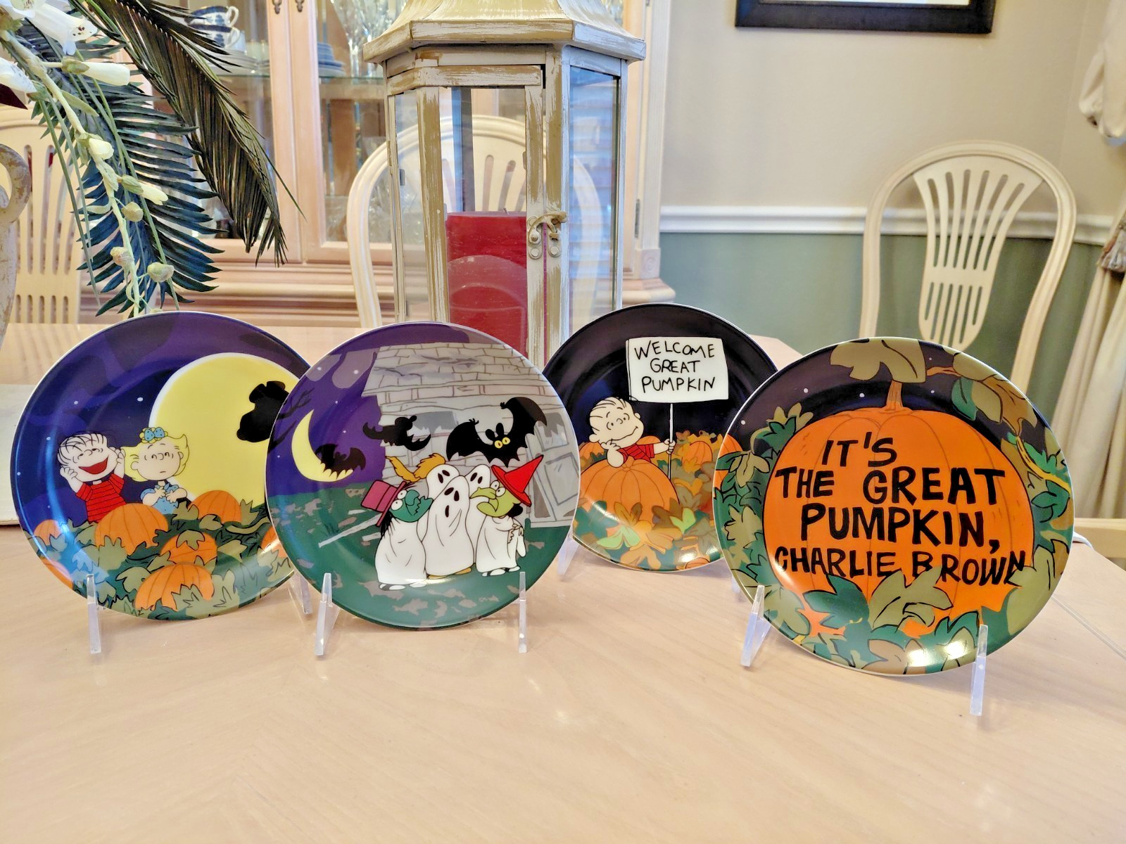 PEANUTS THE GREAT PUMPKIN CHARLIE BROWN HALLOWEEN APPETIZER PLATES SNOOPY & GANG PEANUTS THE GREAT PUMPKIN CHARLIE BROWN HALLOWEEN APPETIZER PLATES SNOOPY & GANG