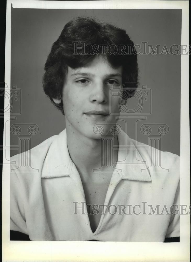 1981 Press Photo Mike Bindas, Basketball player Cudahy High School - mja07019 1981 Press Photo Mike Bindas, Basketball player Cudahy High School - mja07019