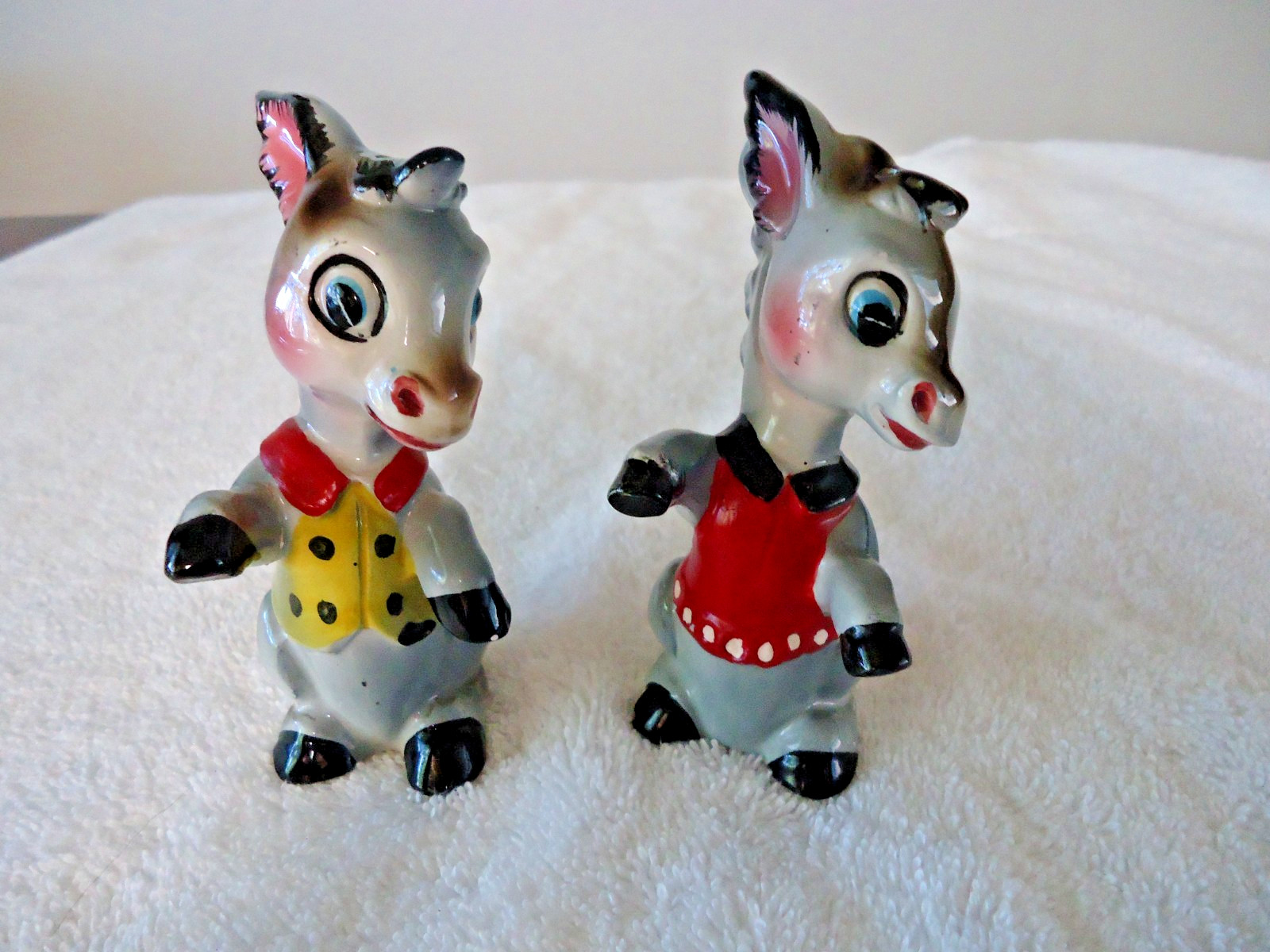 Vintage 1950s Donkey Salt Pepper Shakers Ceramic Japan Vintage 1950s Donkey Salt Pepper Shakers Ceramic Japan