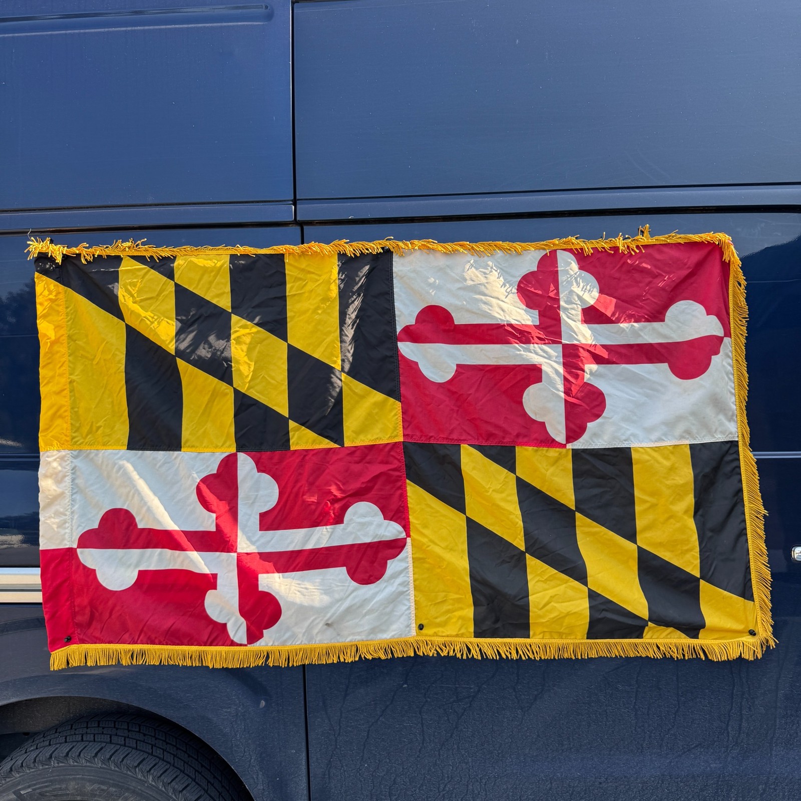 Vintage c.1970s MARYLAND STATE FLAG Gold Fringe 3' x 5' MD Vintage c.1970s MARYLAND STATE FLAG Gold Fringe 3' x 5' MD