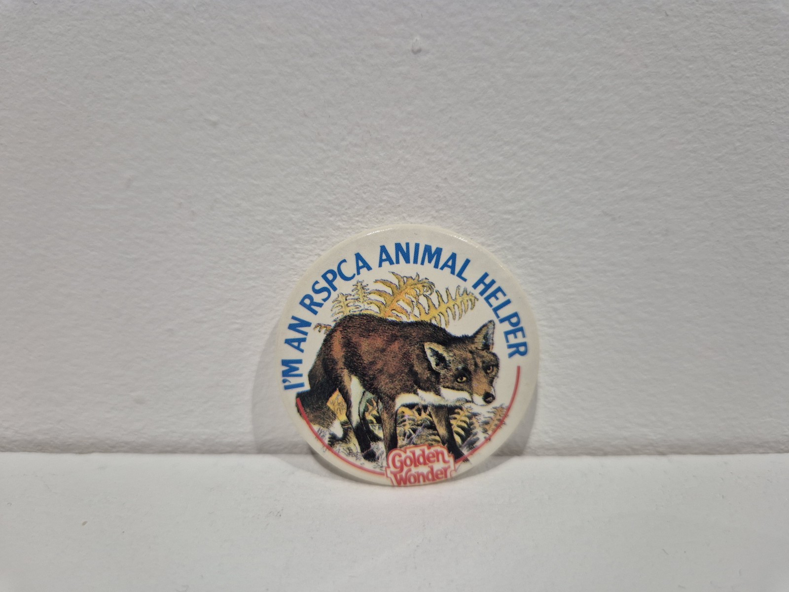 Vintage 1980s Golden Wonder crisps RSPCA Animal Helper Fox Pin Badge Vintage 1980s Golden Wonder crisps RSPCA Animal Helper Fox Pin Badge