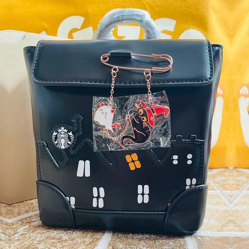 Starbucks China 2021 Halloween Black Cat Pin Decorated Crossbody Bag Handbag Starbucks China 2021 Halloween Black Cat Pin Decorated Crossbody Bag Handbag