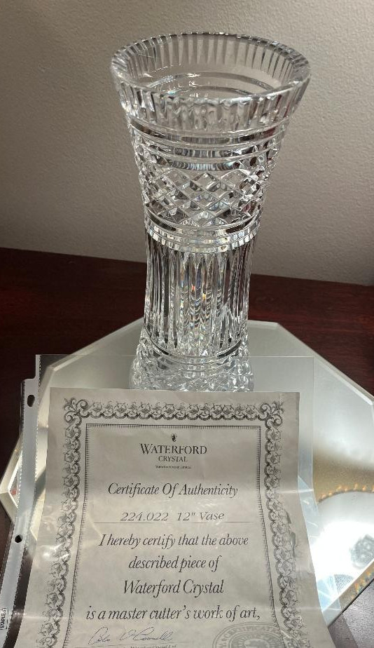WATERFORD Crystal MASTER CUTTER'S 12" VASE W/BOX & CERT OF AUTHENTICITY 224.022 WATERFORD Crystal MASTER CUTTER'S 12" VASE W/BOX & CERT OF AUTHENTICITY 224.022