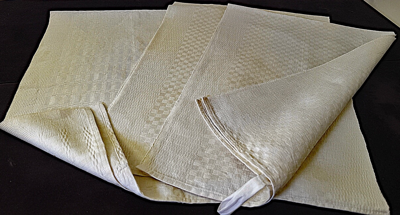 2 Antique Belgian Heavy Textured Linen Hand Towels NWOT B245 2 Antique Belgian Heavy Textured Linen Hand Towels NWOT B245