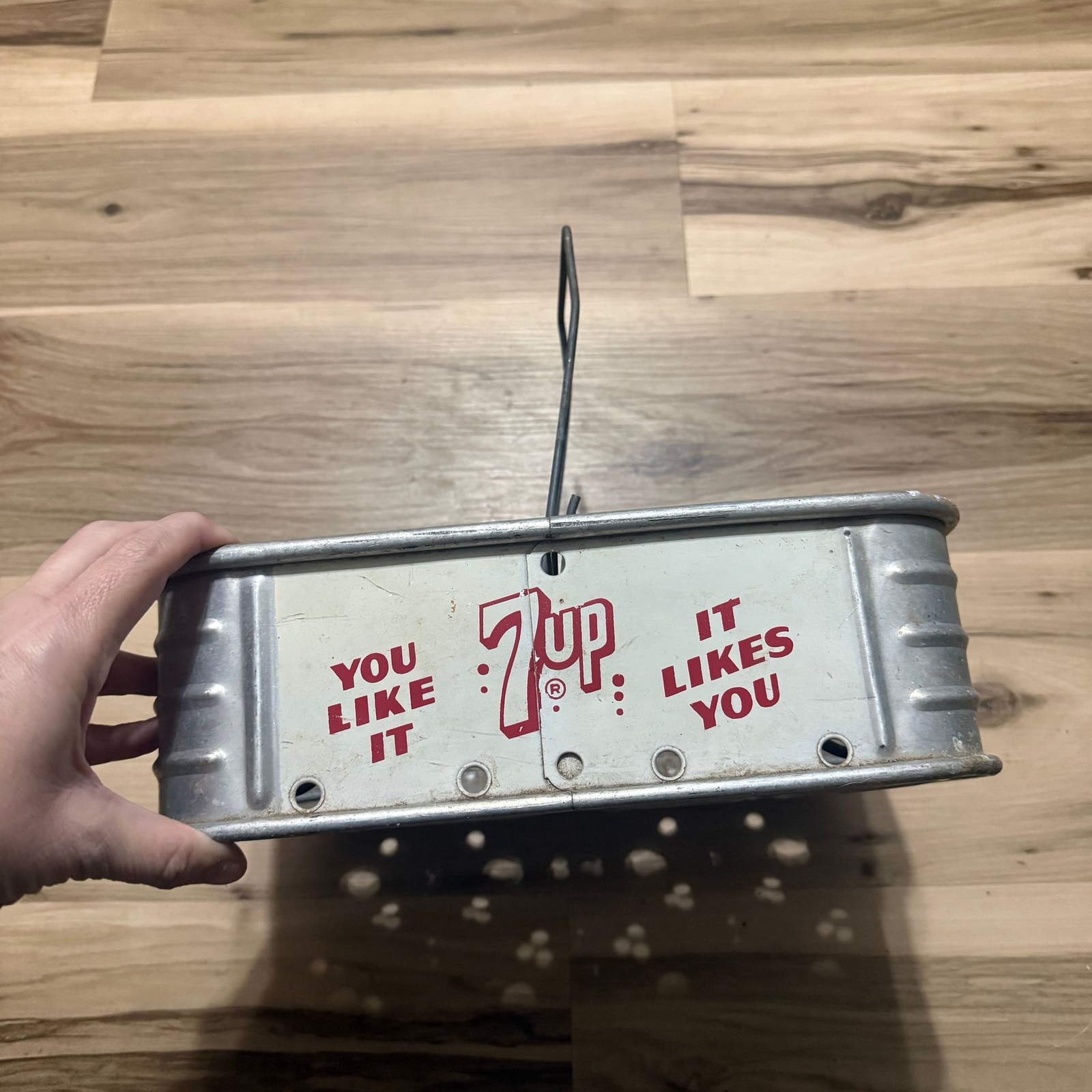 1930's Vtg 7up 12 pack Metal bottle Carrier, You Like It, It Likes You. Rare