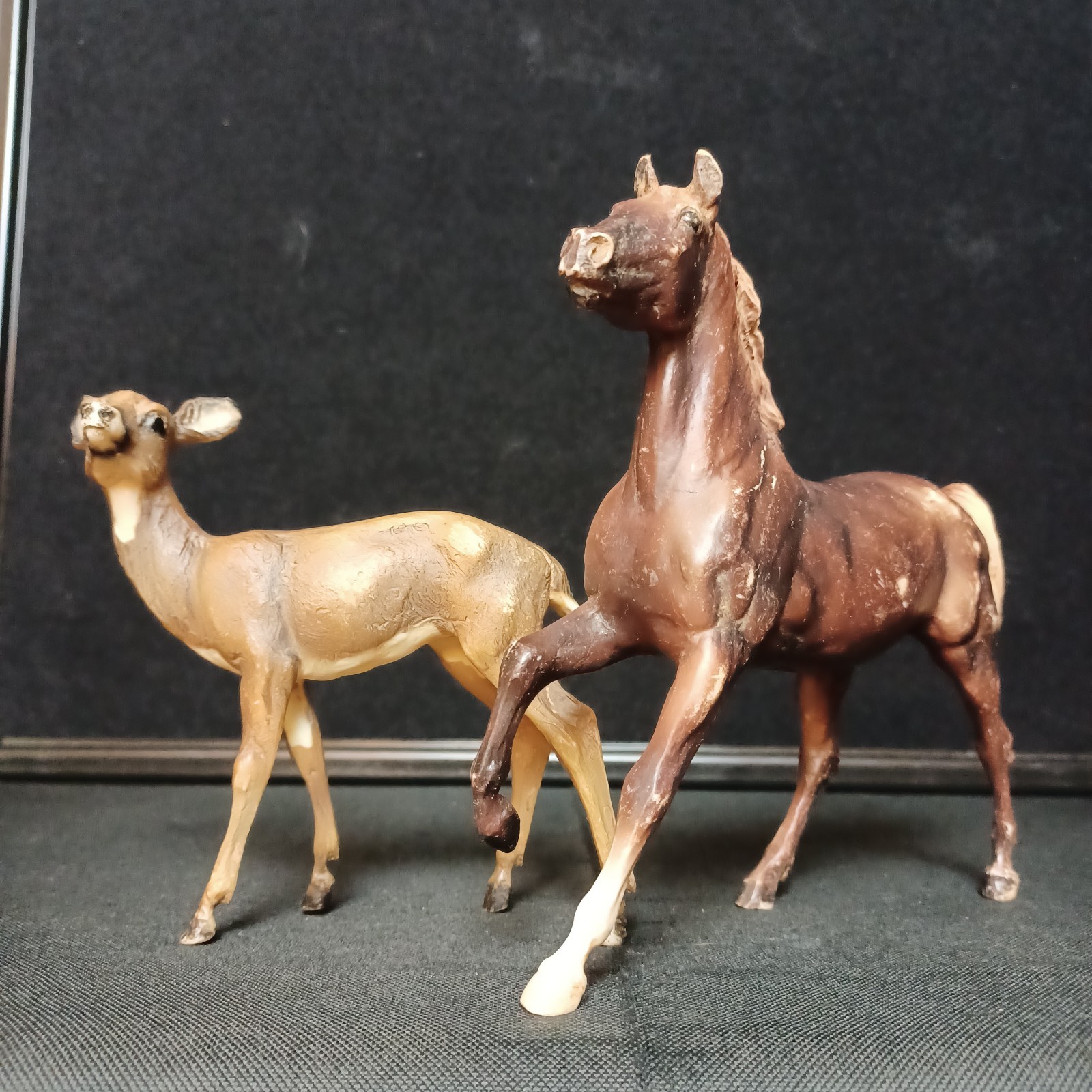 Breyer America's Wild Mustangs Dakota Liver Chestnut & Flicka Deer #750124 #3 Breyer America's Wild Mustangs Dakota Liver Chestnut & Flicka Deer #750124 #3