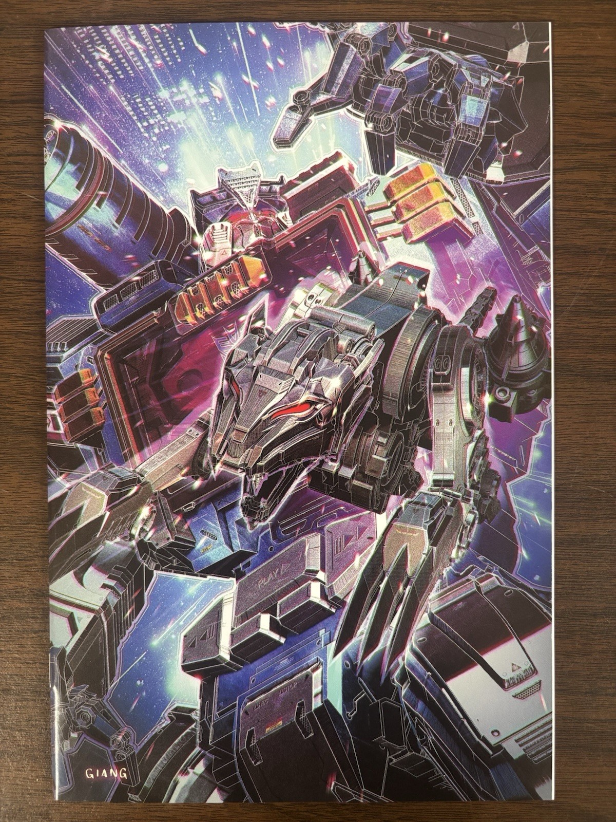Transformers #9 John Giang Virgin Variant Soundwave Big Time Collectibles 2024 Transformers #9 John Giang Virgin Variant Soundwave Big Time Collectibles 2024