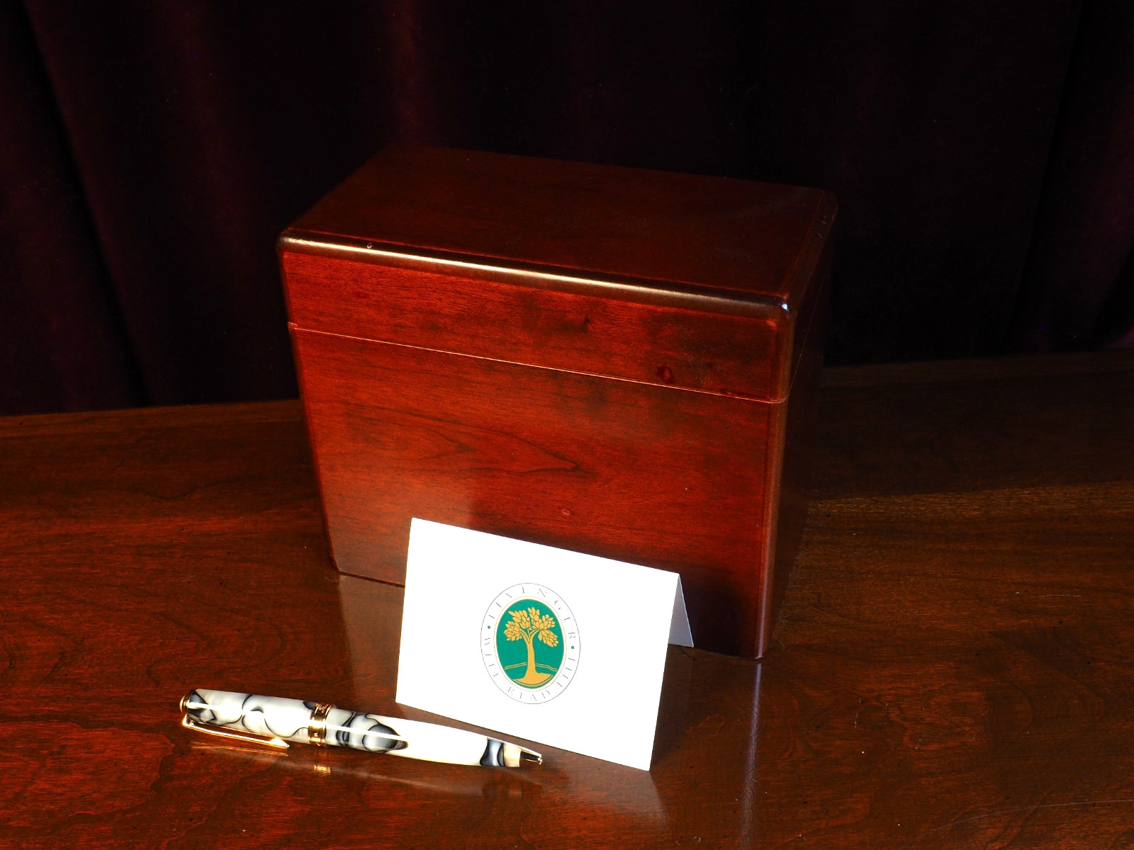 Vintage Levenger Wooden Desktop Pen Box, Nice Vintage Levenger Wooden Desktop Pen Box, Nice