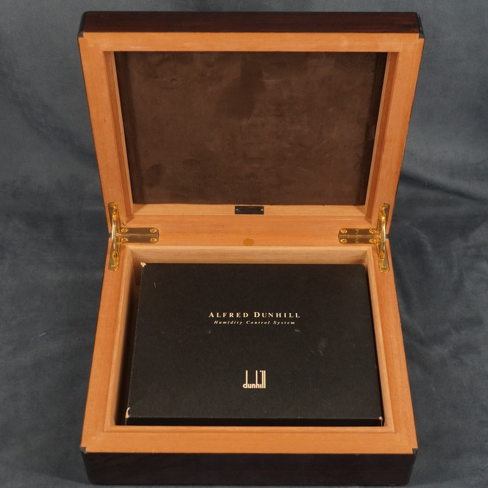 Vintage Alfred Dunhill Cedar Lined Wood Humidor G.Lorenzi Milano Vintage Alfred Dunhill Cedar Lined Wood Humidor G.Lorenzi Milano