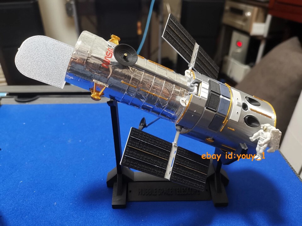 New  NASA Hubble Space Telescope HST Static 1/72 Model Painted Handmade Nonmetal