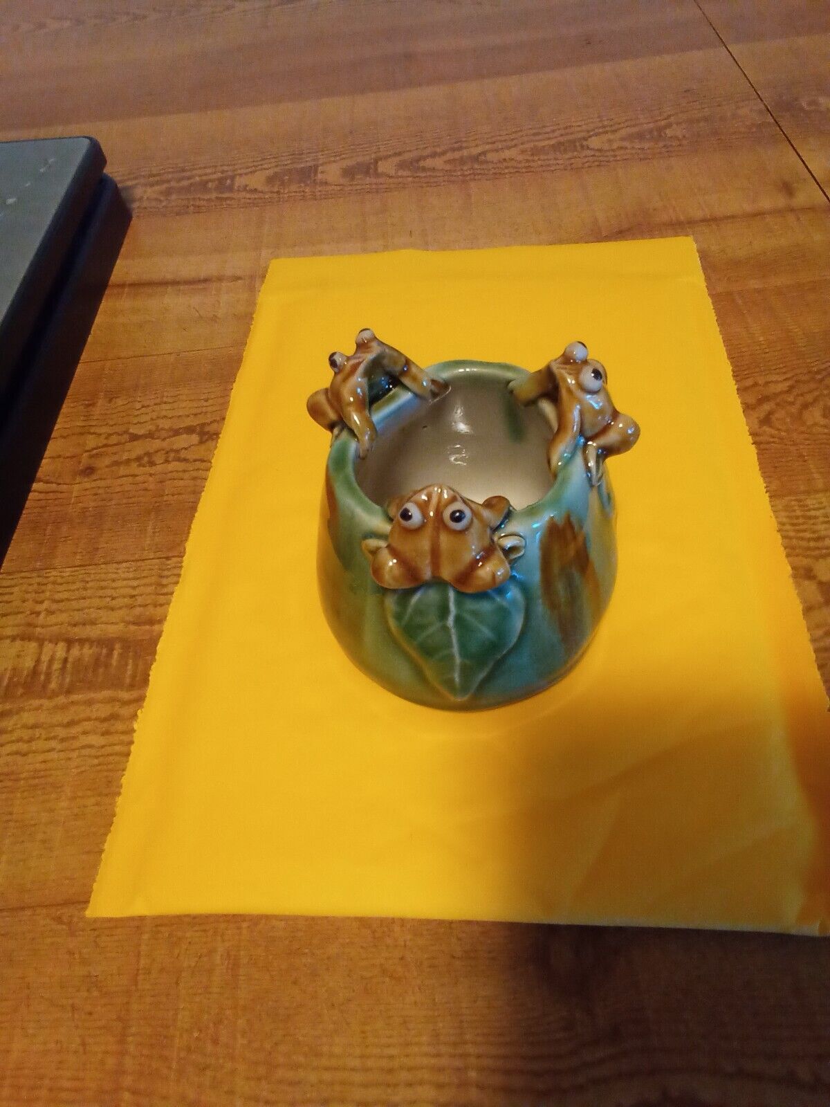 Beautiful Majolica Style Pottery Frog  Planter Bowl 3 Frogs Signed by Artist
