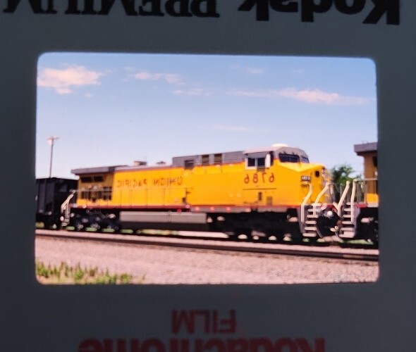Lot Of 100 Original Vintage Railroad, Trains, Locomotive, 35mm Projector Slides