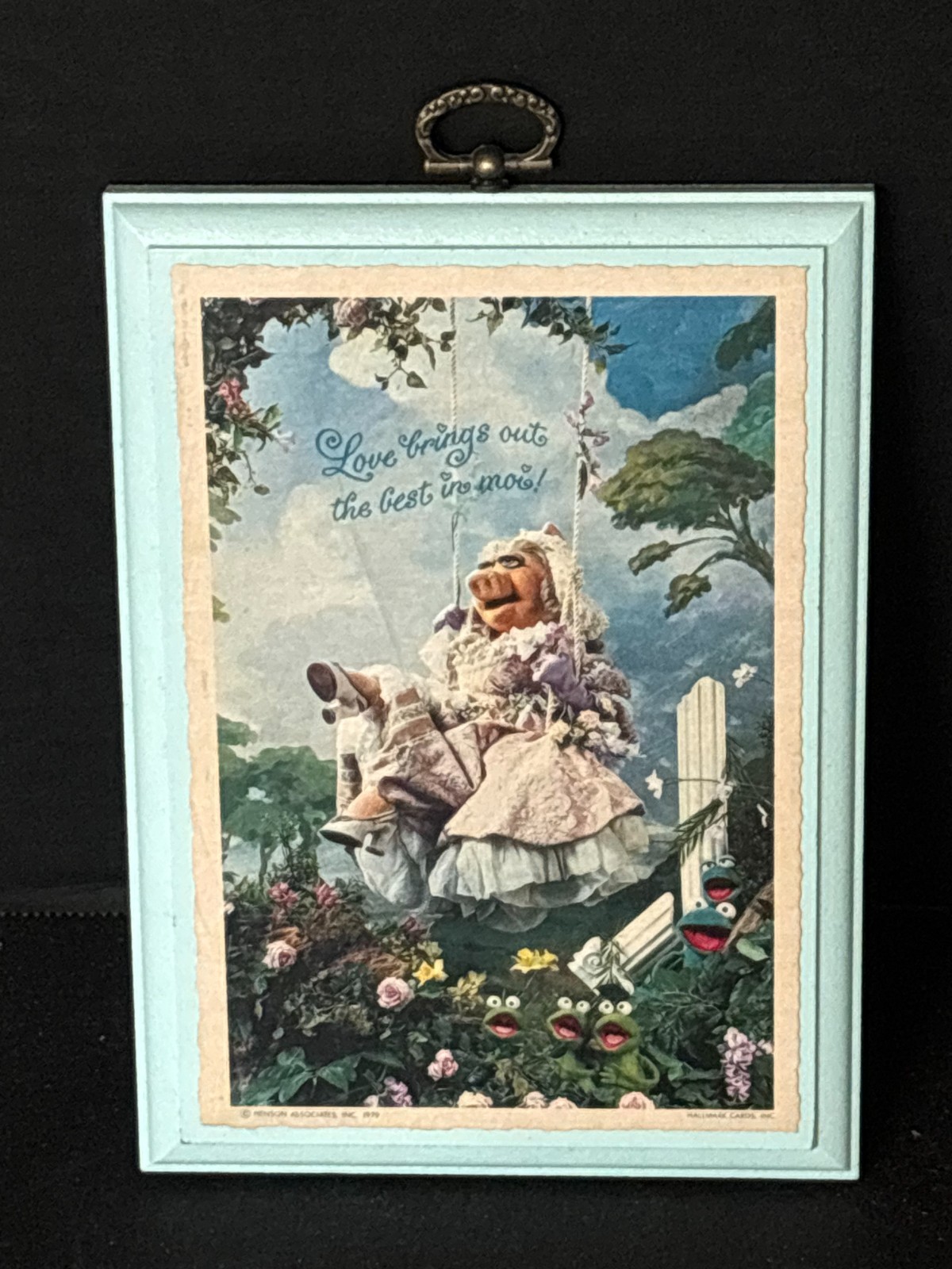 1979 Miss piggy Wall Plaque, Swing , Love Brings out The Best In moi 5x7