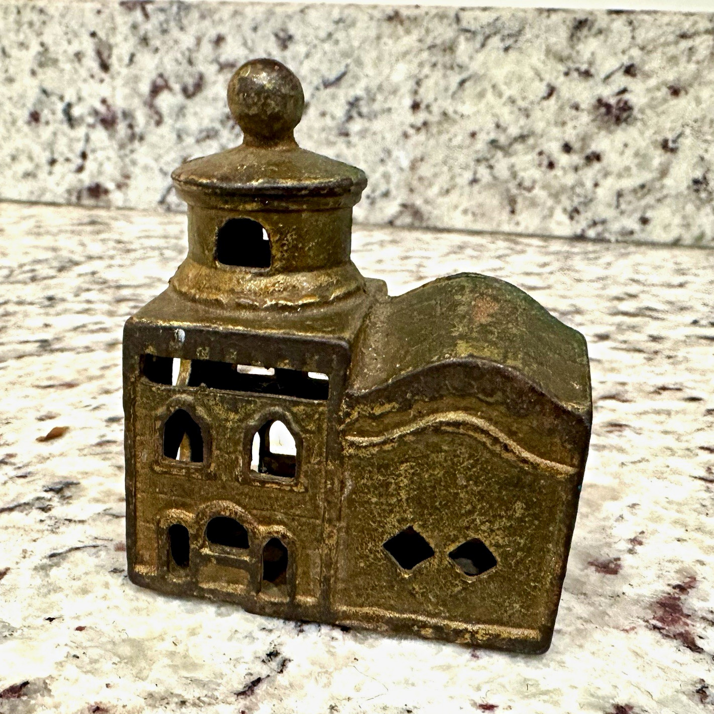 Antique A.C. Williams Cast Iron "Mosque" Still Coin Bank – (c. 1910s–1920s) Antique A.C. Williams Cast Iron "Mosque" Still Coin Bank – (c. 1910s–1920s)