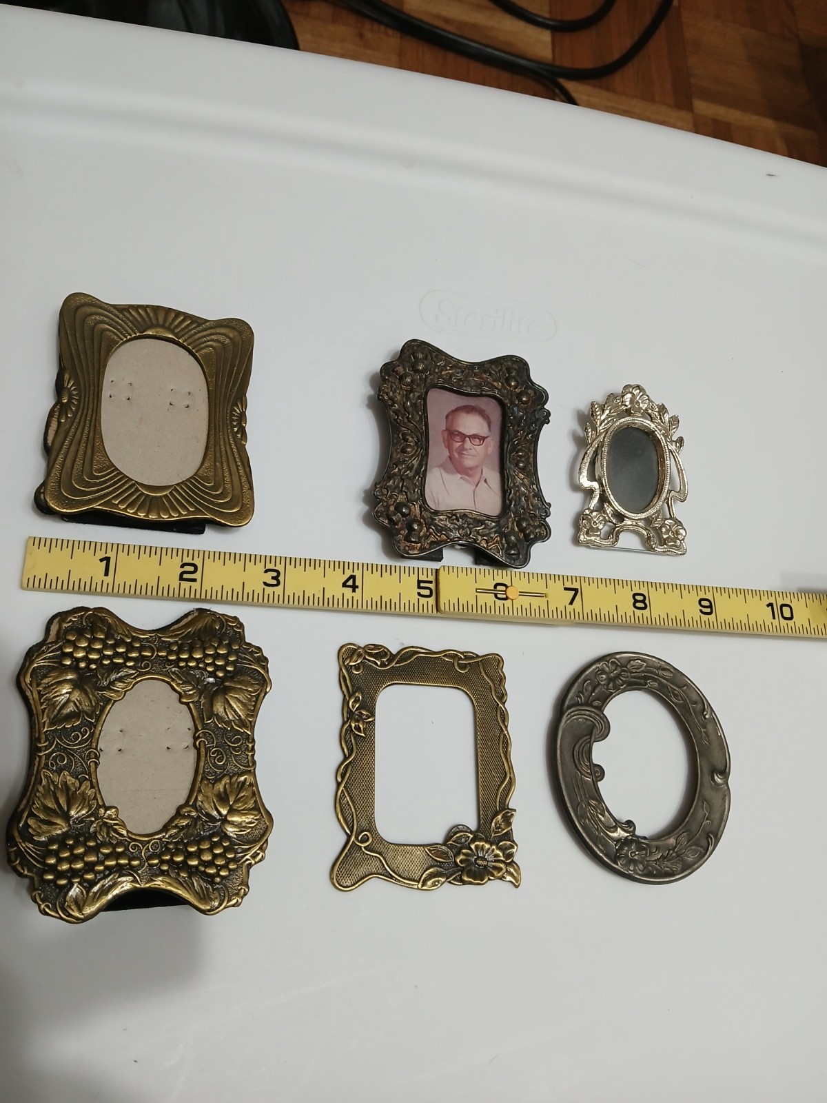 Lot Of 6 Vintage Ornate Aged Bronze Metal Miniature Photo Frames