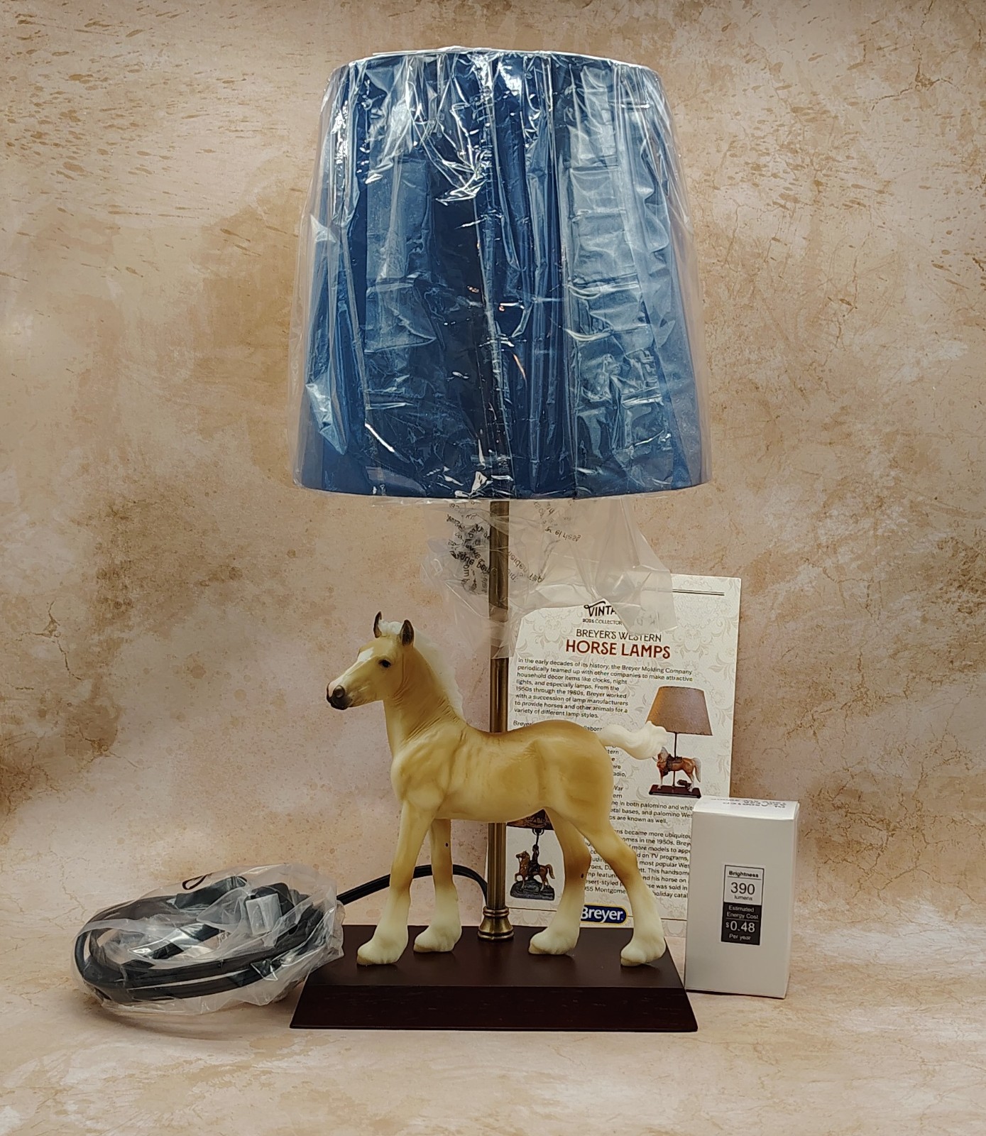 Breyer 2026 Vintage Club "Phoebe" - Gypsy Vanner Foal Lamp