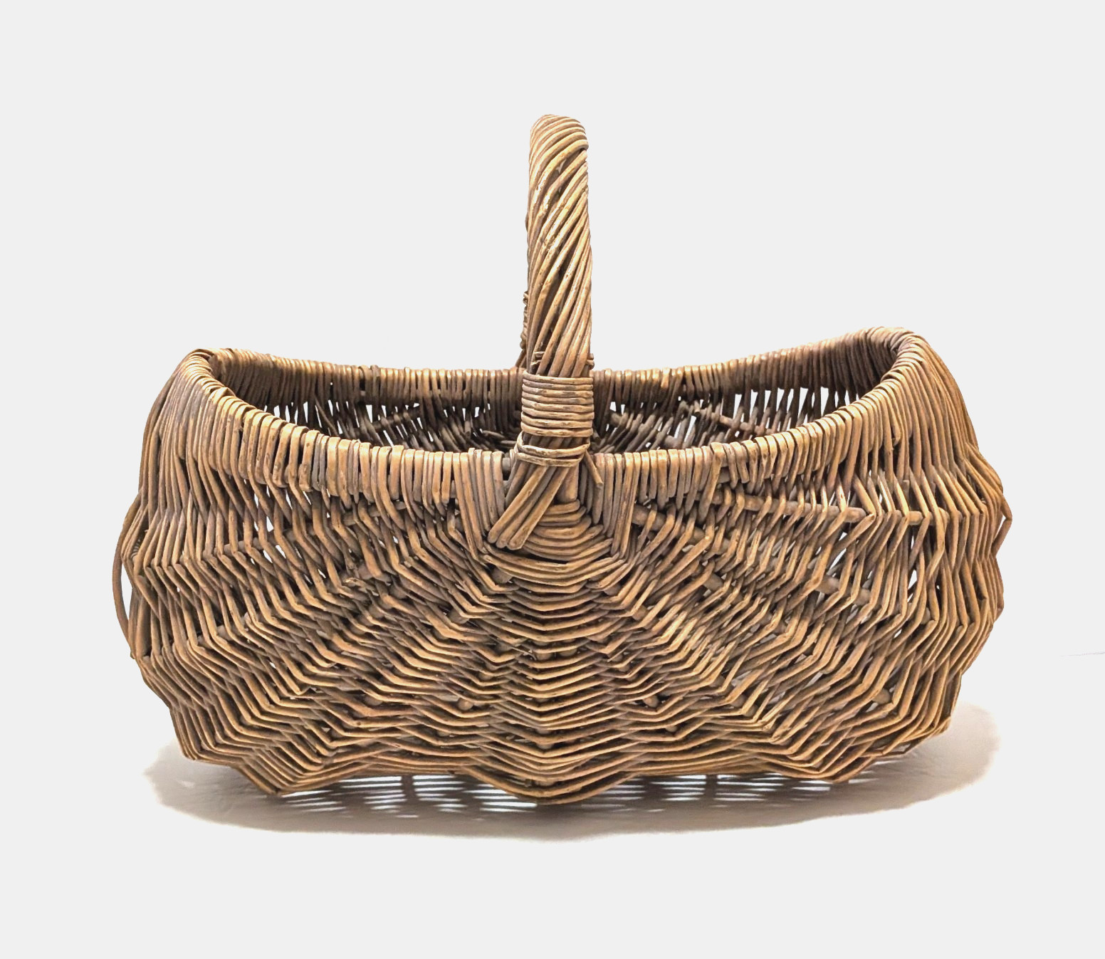 *VINTAGE* Wicker Basket Buttocks Handle Egg Gathering Foraging Patina *RARE* *VINTAGE* Wicker Basket Buttocks Handle Egg Gathering Foraging Patina *RARE*