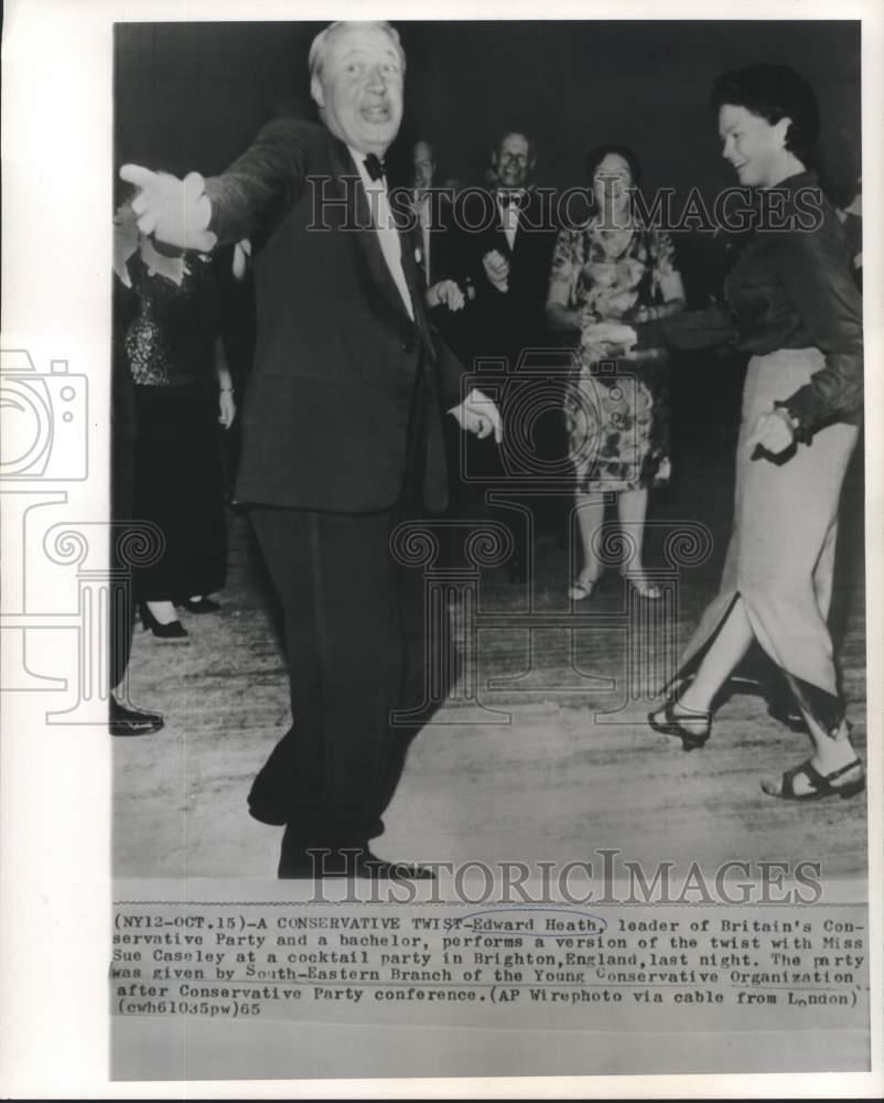 1965 Press Photo Britain's Edward Heath "twist" with Sue Caseley in Brighton 1965 Press Photo Britain's Edward Heath "twist" with Sue Caseley in Brighton