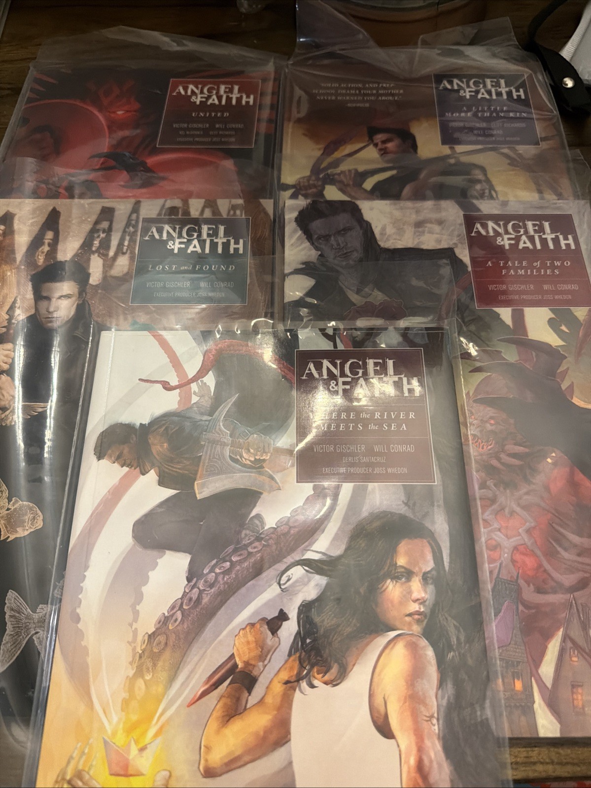 Angel & Faith: Season 10 Complete Set