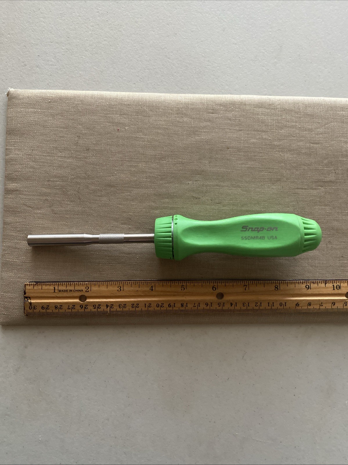 Snap-On Tools Light Green Ratcheting Screwdriver SSDMR48 looks Very Lightly Used Snap-On Tools Light Green Ratcheting Screwdriver SSDMR48 looks Very Lightly Used