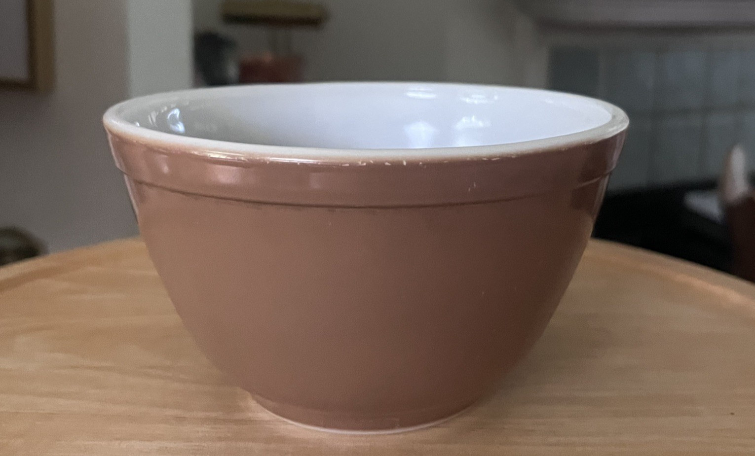 Vintage Pyrex 401 Brown 1-1/2 Pint Glossy Mixing Bowl Made in USA Vintage Pyrex 401 Brown 1-1/2 Pint Glossy Mixing Bowl Made in USA