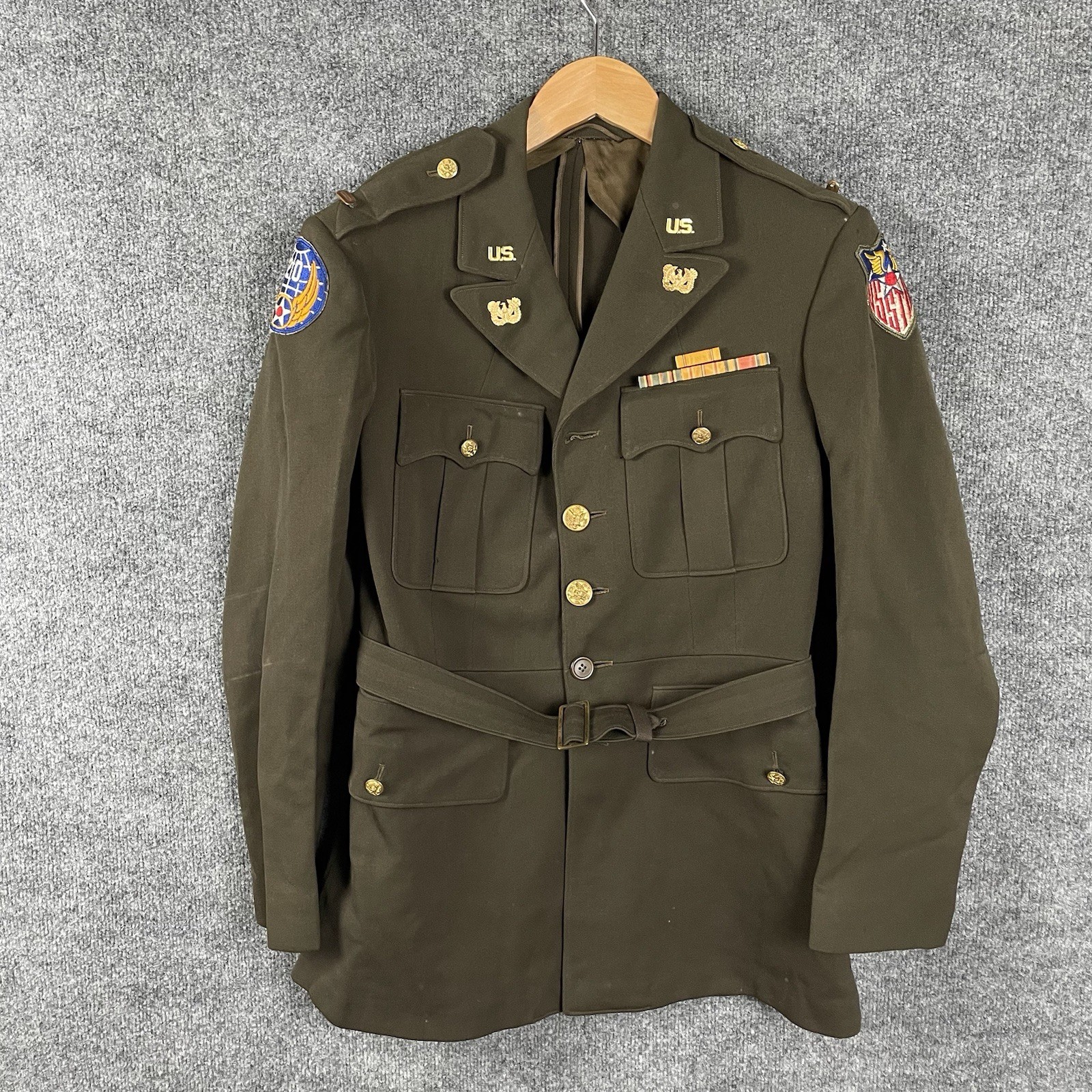 Vintage 1940’s WW2 US Army Jacket with patches, pins and pocket treasure Vintage 1940’s WW2 US Army Jacket with patches, pins and pocket treasure