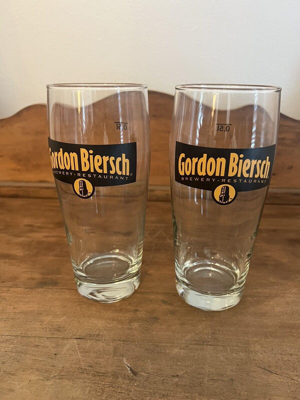 Lot of 2 Gordon Biersch .4 Liter Willi Becher Style Glasses 6 1/2\