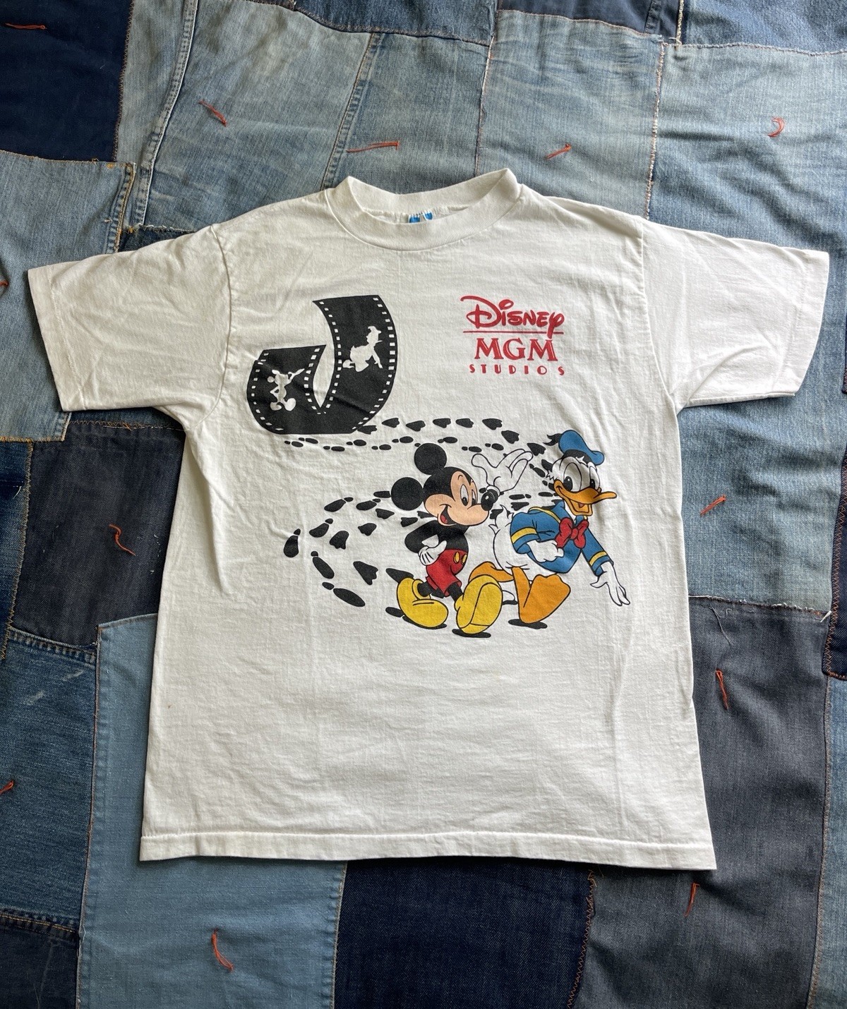 Vintage Disney MGM Studio T-shirt 1990 Mickey Mouse Donald Duck Size Medium USA Vintage Disney MGM Studio T-shirt 1990 Mickey Mouse Donald Duck Size Medium USA