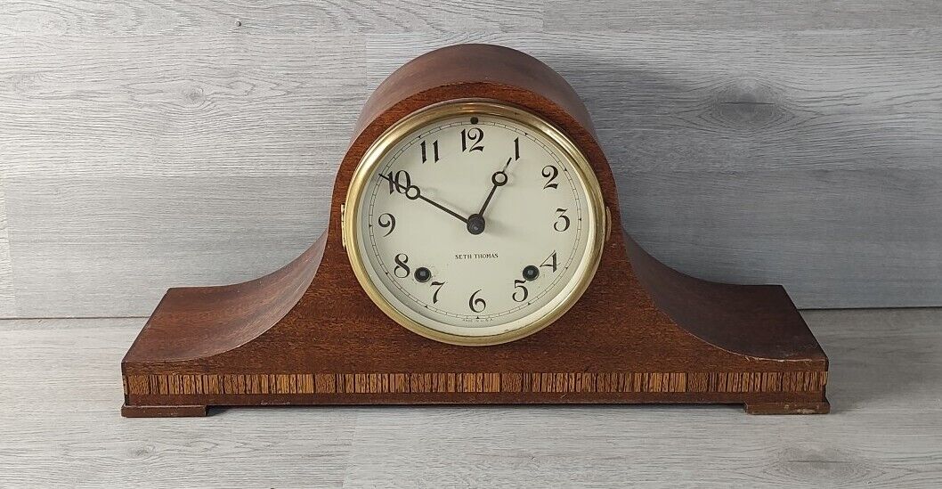 Seth Thomas Wooden Desk Mantle Clock Wind-Up Model E511-003