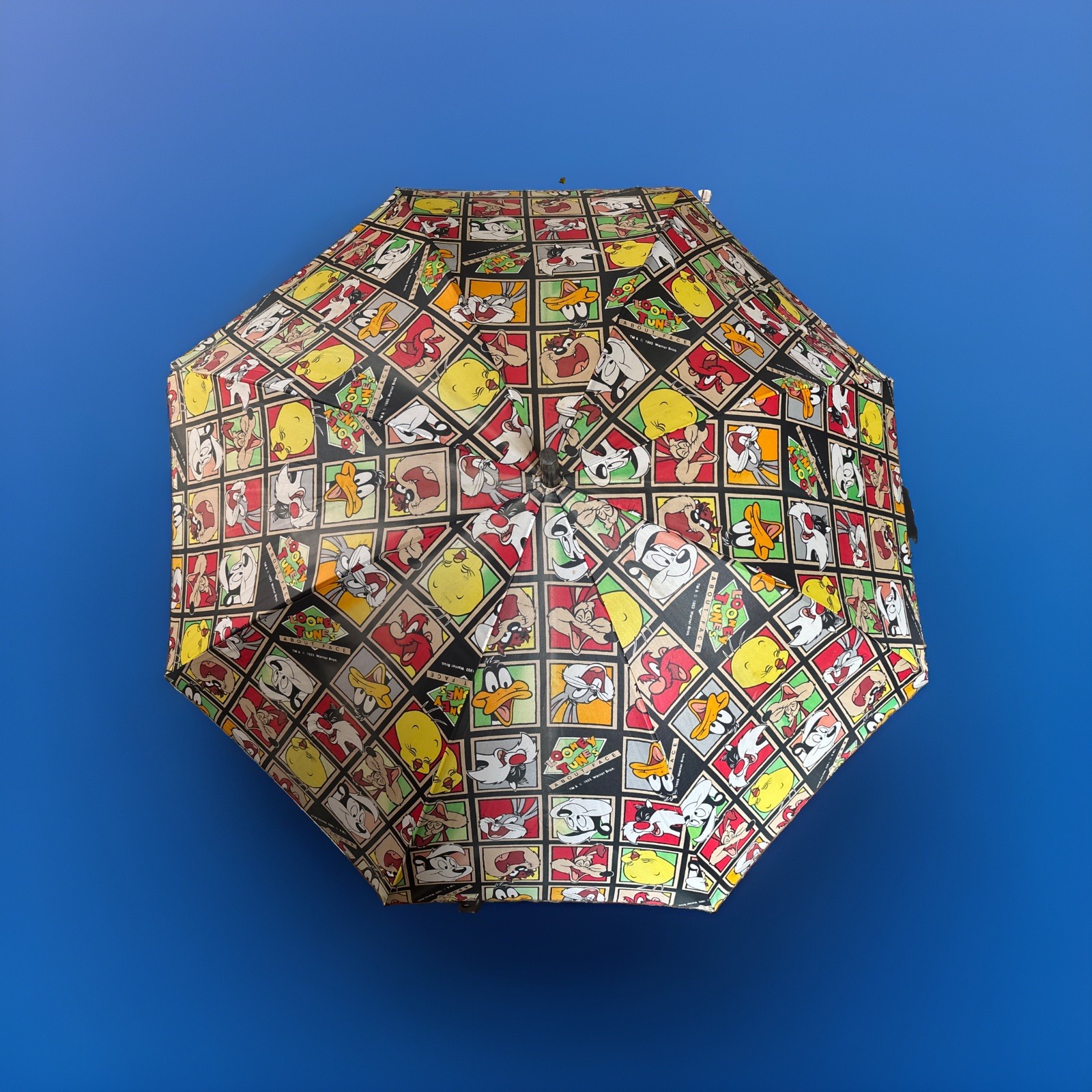 RARE VINTAGE 1993 LOONEY TOONS "ABOUT FACE" UMBRELLA EXCELLENT RARE VINTAGE 1993 LOONEY TOONS "ABOUT FACE" UMBRELLA EXCELLENT