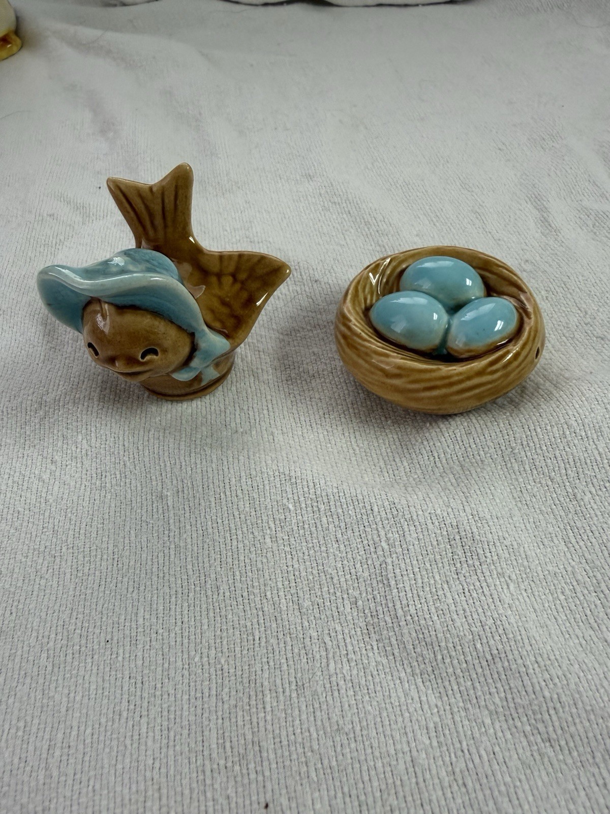 Vintage Blue Bonnet Bird & Nest w/eggs By Arcadia Ceramics Vintage Blue Bonnet Bird & Nest w/eggs By Arcadia Ceramics