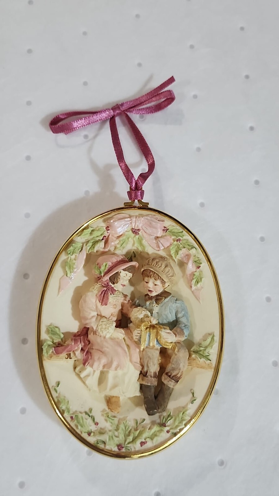 VINTAGE 1993 HALLMARK KEEPSAKE CHRISTMAS... A BEAUTIFULL SEASON FOR SHARING VINTAGE 1993 HALLMARK KEEPSAKE CHRISTMAS... A BEAUTIFULL SEASON FOR SHARING