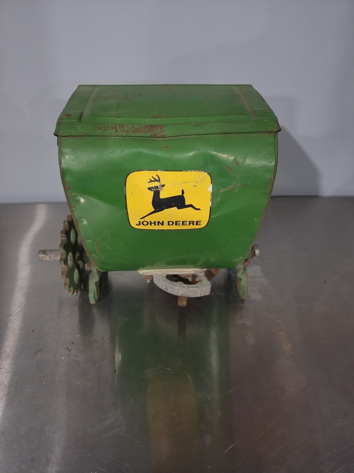 John Deere Metal Planter Seeder Box Hopper Craft Primitive John Deere Metal Planter Seeder Box Hopper Craft Primitive