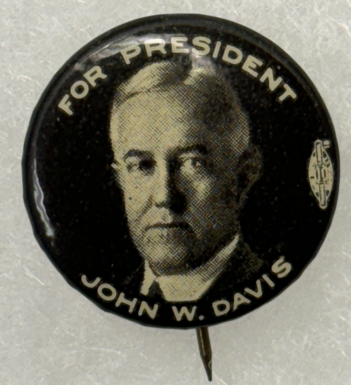1924 JOHN DAVIS "FOR PRESIDENT" 7/8" CELLO CAMPAIGN BUTTON W/ PHOTO-SCARCE, MINT