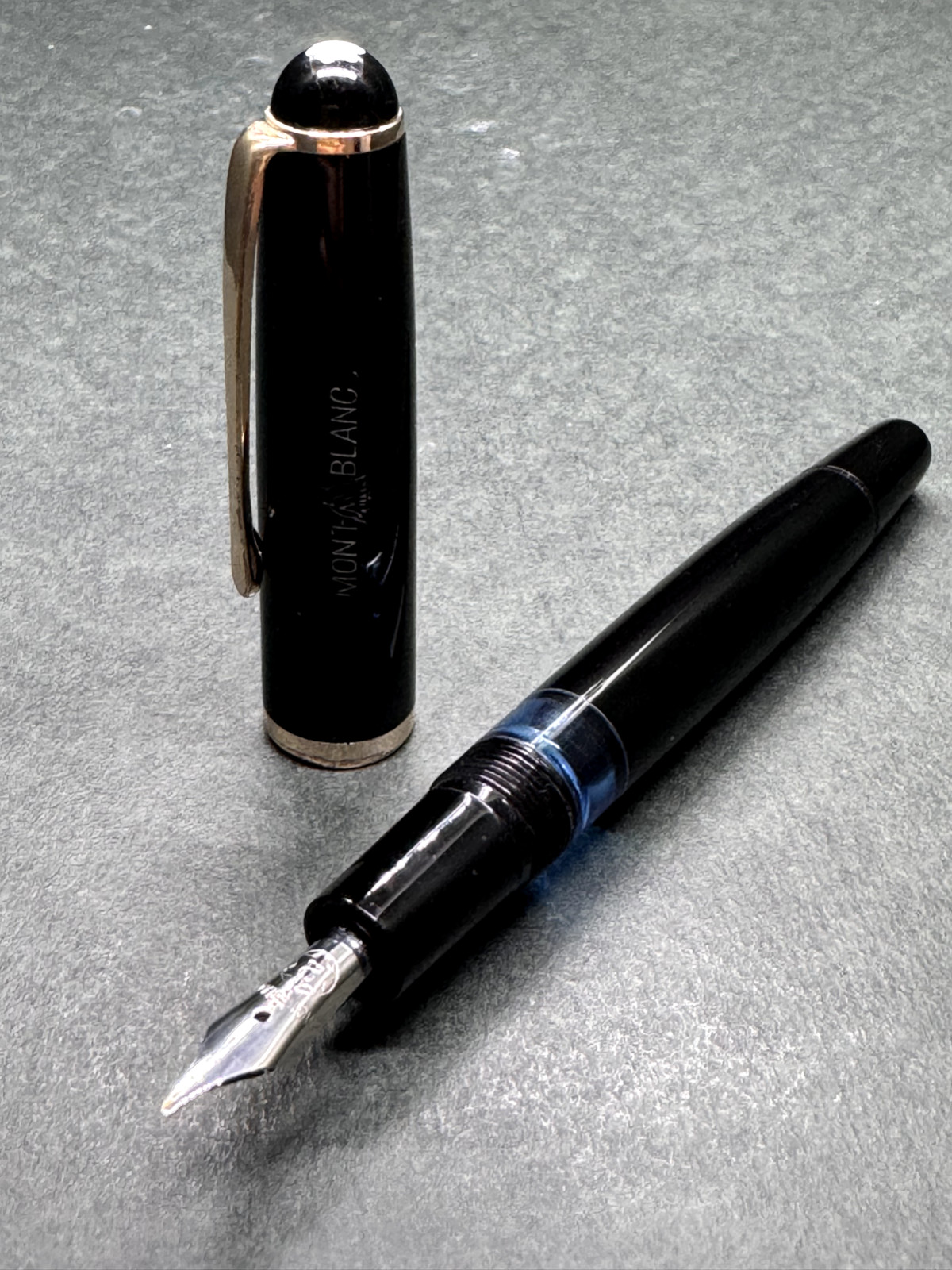 MONTBLANC No.342 Black '50sVintage Piston-Filler Fountain Pen Steel nib/M