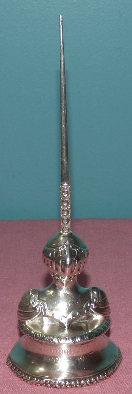 Inkwell Figural Knight Ink Stand Antique Sterling Silver FW Drosten, Round Table