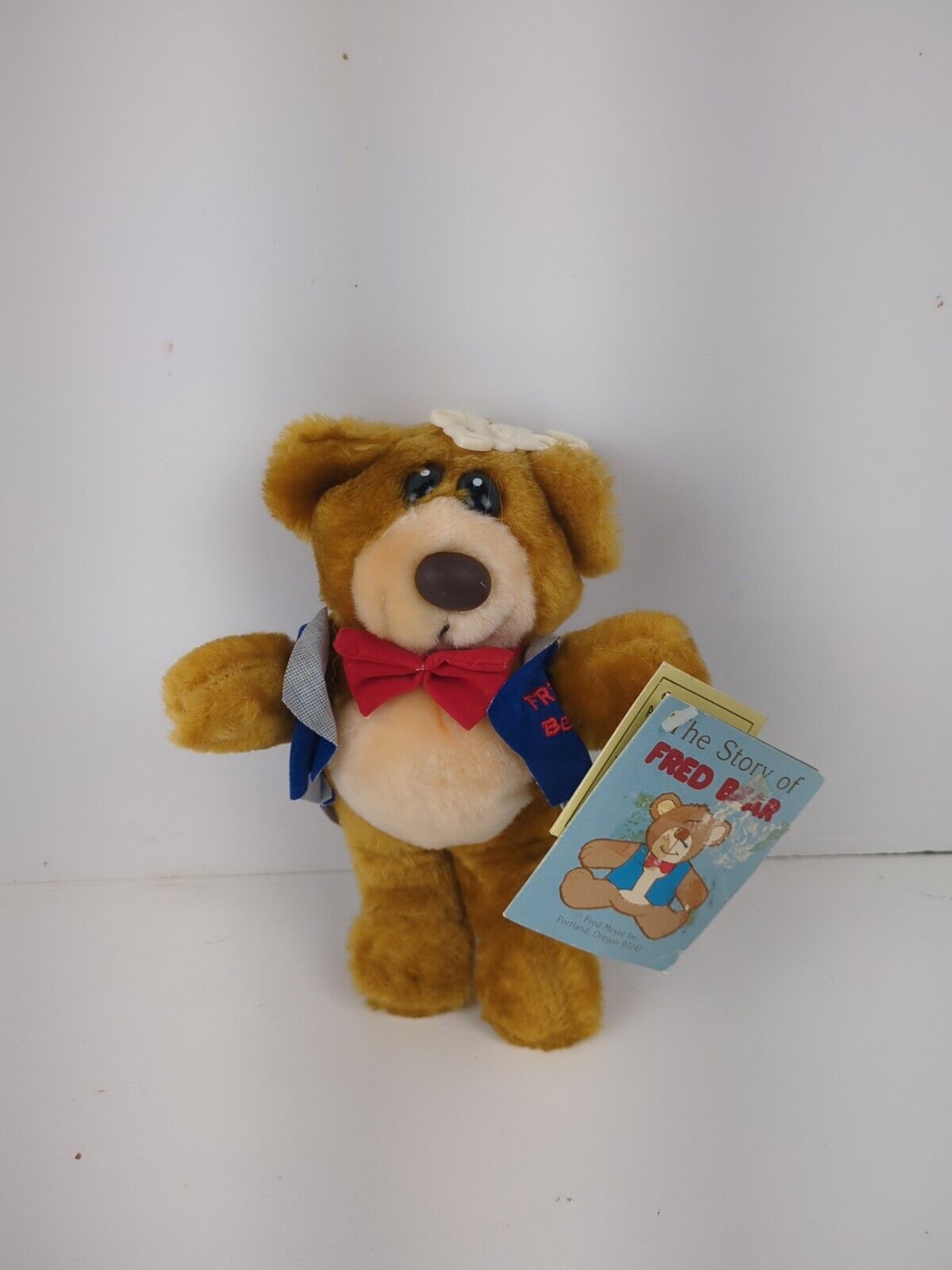 NWT The Story Of Fred Meyer Bear Plush MTY International 9” Bow Vest RARE