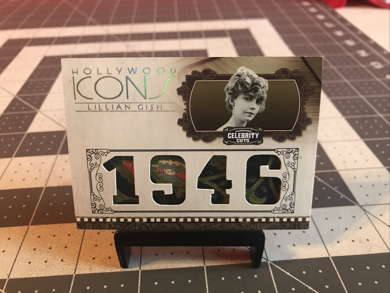 2008 Donruss Americana Lillian Gish Authentic 1946 Swatches Card 22/25