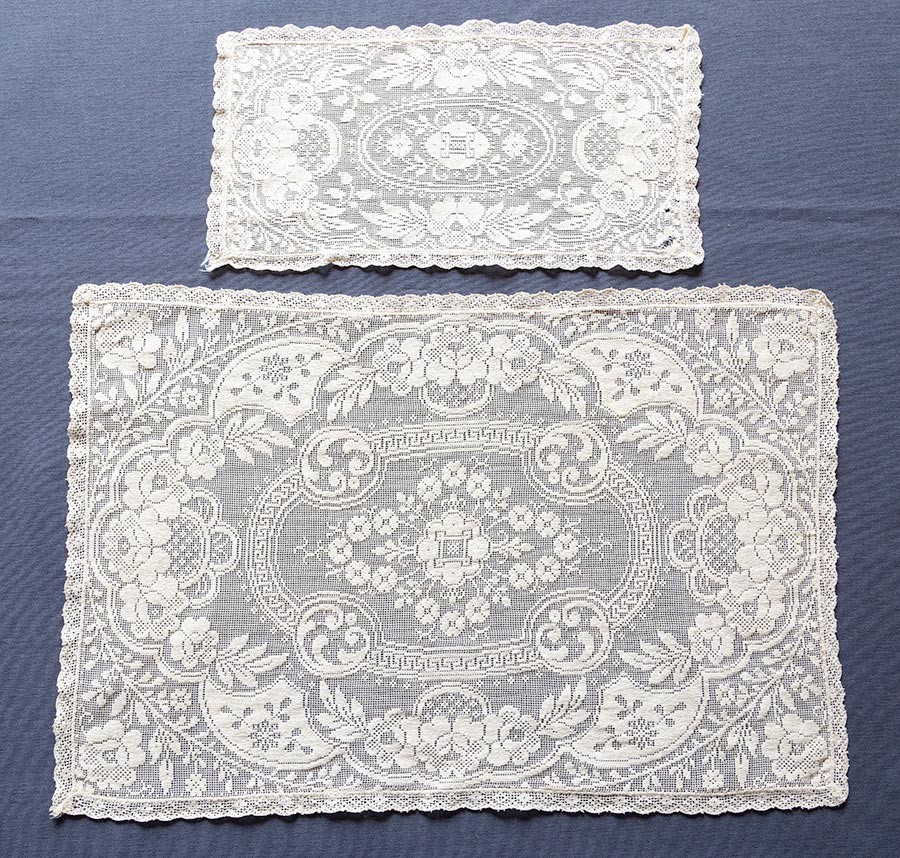 2 Vintage Antique Beige FILET NET LACE DOILIES MAT Floral Pattern Rectangular 2 Vintage Antique Beige FILET NET LACE DOILIES MAT Floral Pattern Rectangular