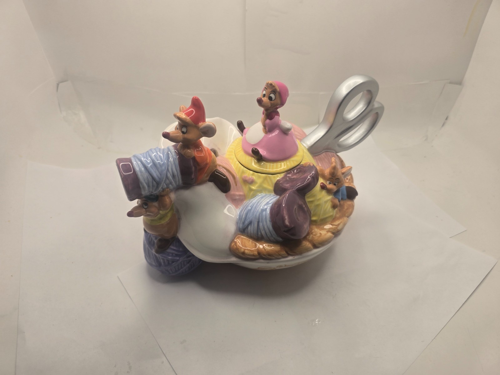Vintage Walt DISNEY Rare Cinderella and Mice Sewing Basket ceramic Teapot Vintage Walt DISNEY Rare Cinderella and Mice Sewing Basket ceramic Teapot