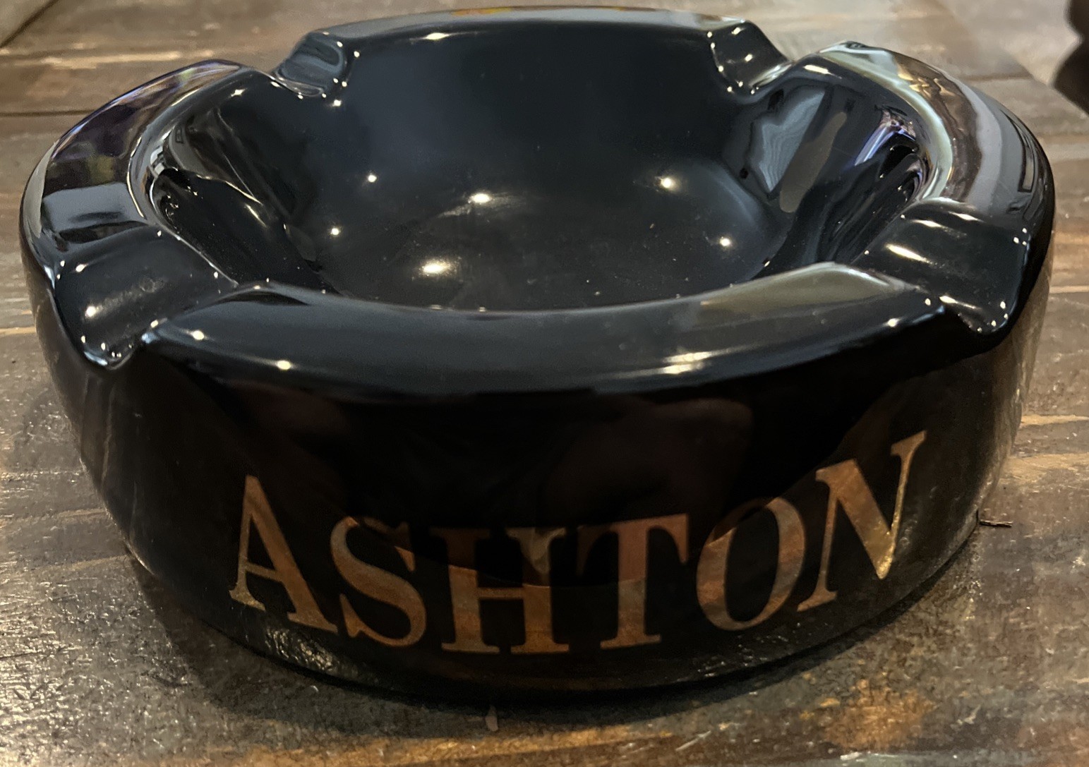 Vintage Ashton Cigar Company Black Ceramic Ashtray With Gold Accents size L Vintage Ashton Cigar Company Black Ceramic Ashtray With Gold Accents size L