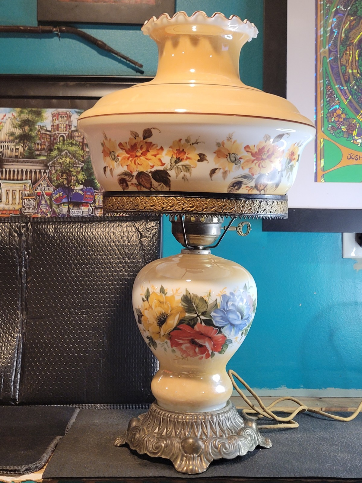 Vintage 1970's "Gone with the Wind" Floral Glass Hurricane Table Lamp Vintage 1970's "Gone with the Wind" Floral Glass Hurricane Table Lamp