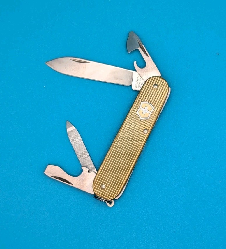 Victorinox Cadet 2019 Limited Run - Gold Alox Swiss Army Knife Multi Tool Victorinox Cadet 2019 Limited Run - Gold Alox Swiss Army Knife Multi Tool